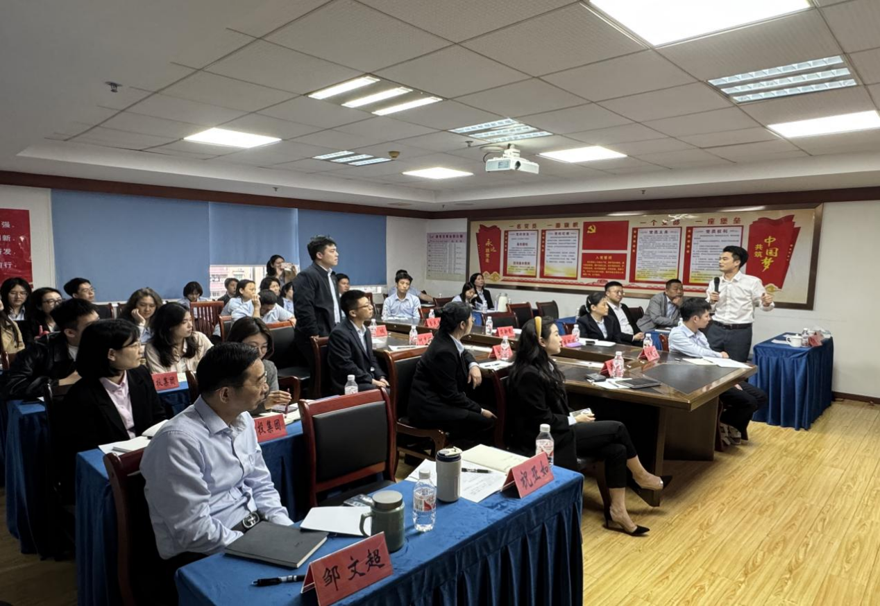 市大数据公司携手金叶公司成功举办“AI与办公应用”专题培训(图4) 市大数据公司携手金叶公司成功举办“AI与办公应用”专题培训(图4)