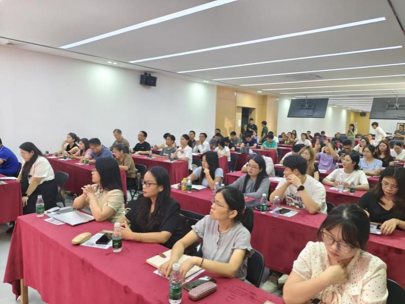 “惠聚产业 跨贸全球”-跨境电商企业运营新机遇(惠阳站)圆满举行(图1) “惠聚产业 跨贸全球”-跨境电商企业运营新机遇(惠阳站)圆满举行(图1)