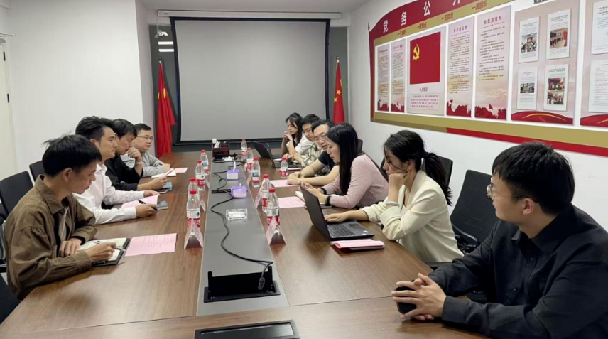 北京大学先进制造与机器人学院到市大数据公司考察交流(图2) 北京大学先进制造与机器人学院到市大数据公司考察交流(图2)